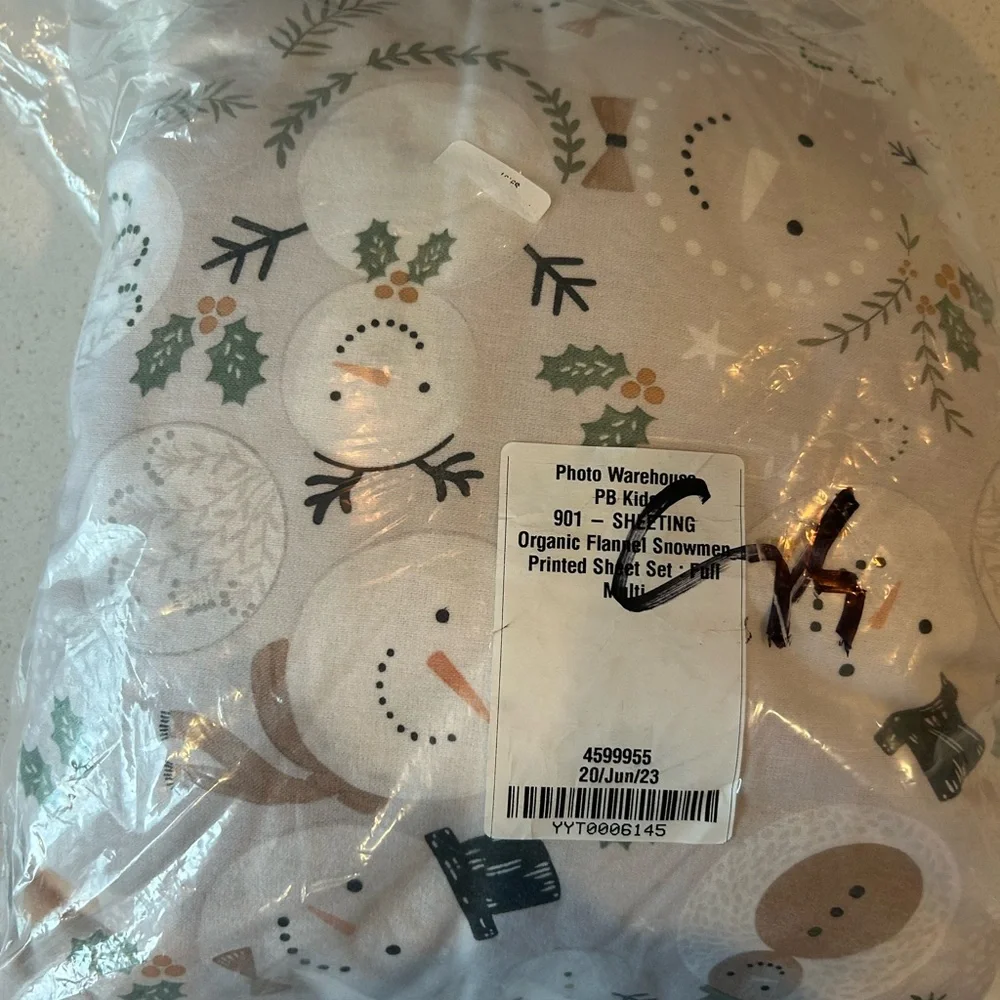 Pottery Barn Kids Organic Flannel Snowman Christmas sheet set Full NWOT